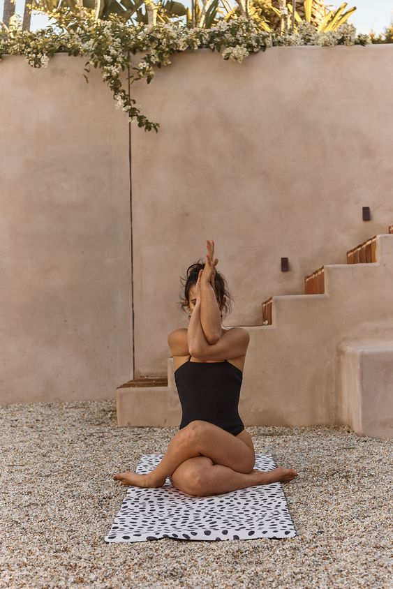 I DID YOGA EVERY MORNING FOR 30 DAYS, HERE’S WHAT HAPPENED: